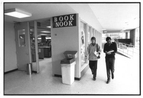 Students walk past the Book Nook bookstore in 1979.