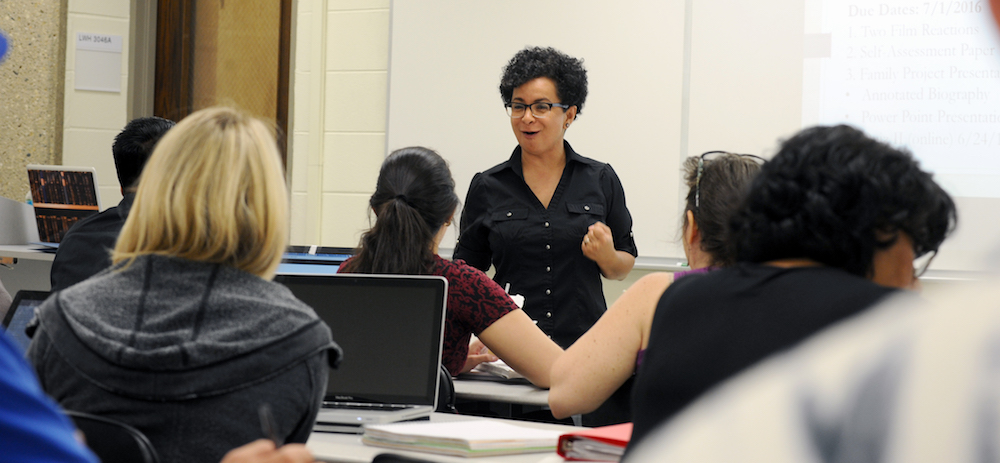 Assistant Professor of Social Work Milka Ramirez leads a class