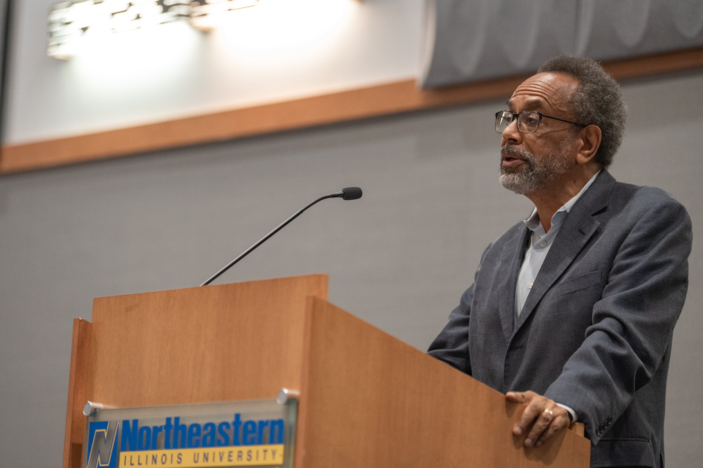 Dr. Robert Gooding-Williams